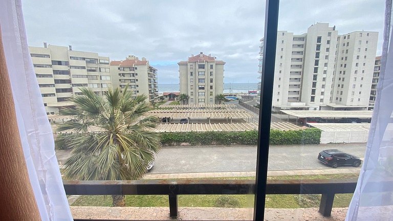 Playa Peñuelas cercano a la playa
